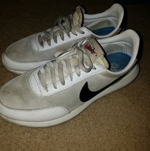 Nike BRS roshe shoes